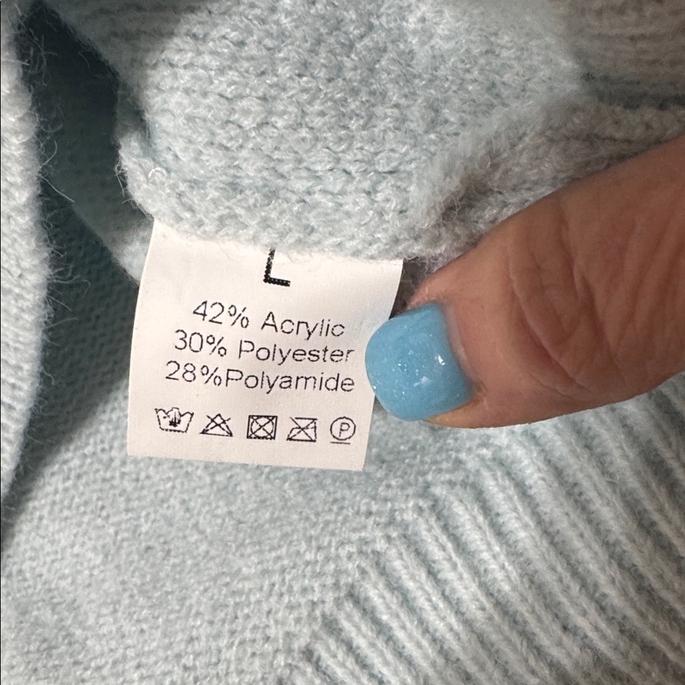 Light Blue Heart Pattern Sweater - image 2